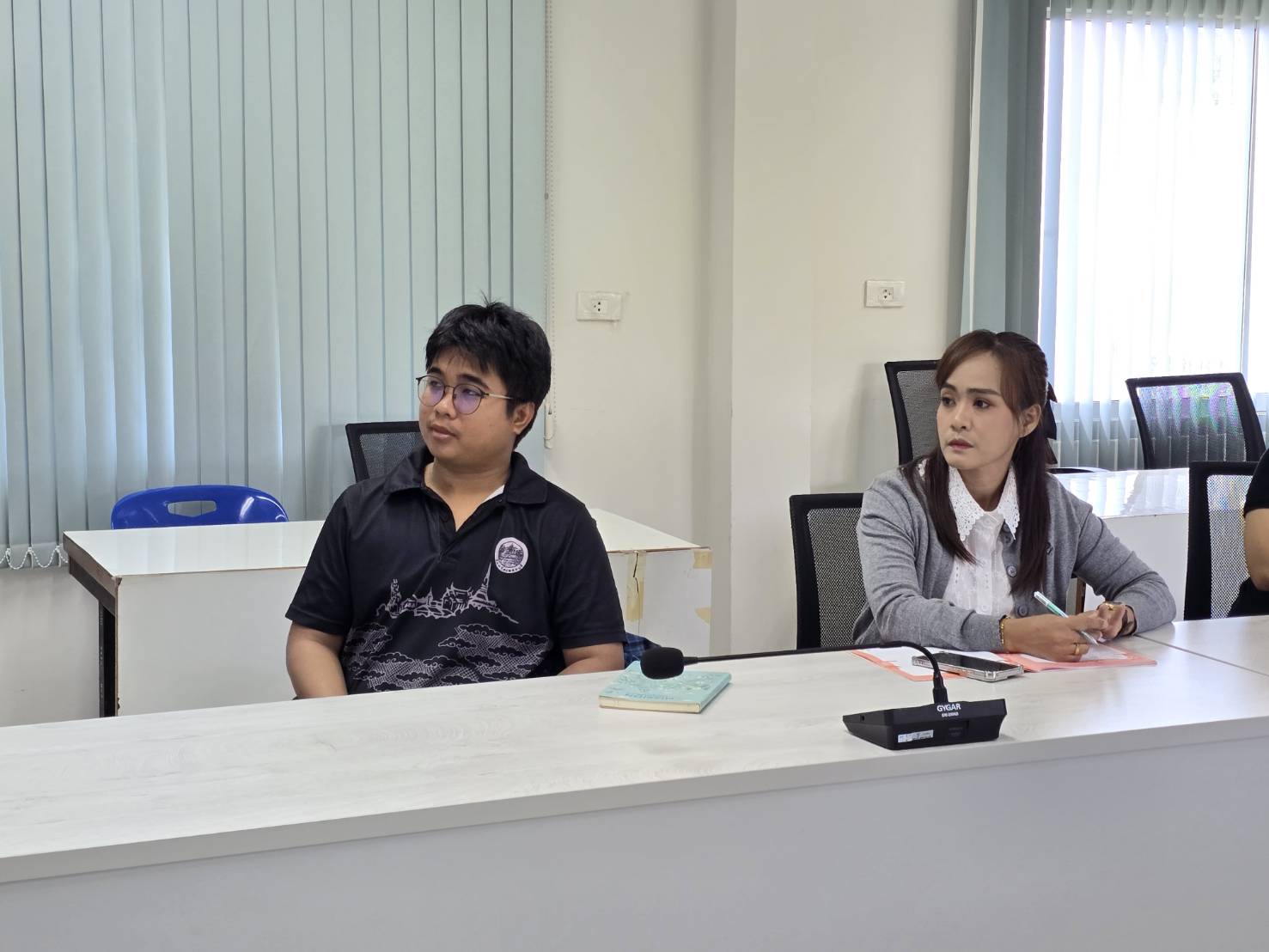 title - ปฏิรูปที่ดินจังหวัดเพชรบุรี พร้อมด้วย เจ้าหน้าที่ ส.ป.ก.เพชรบุรี ร่วมประชุมตรวจติดตามความก้าวหน้าผลการดำเนินงานตามแผนการตรวจราชการของผู้ตรวจราชการสำนักงานการปฏิรูปที่ดินเพื่อเกษตรกรรม (นางสาวพจนันท์ กองมาก) ประจำปีงบประมาณ พ.ศ. 2569 รอบที่ 2